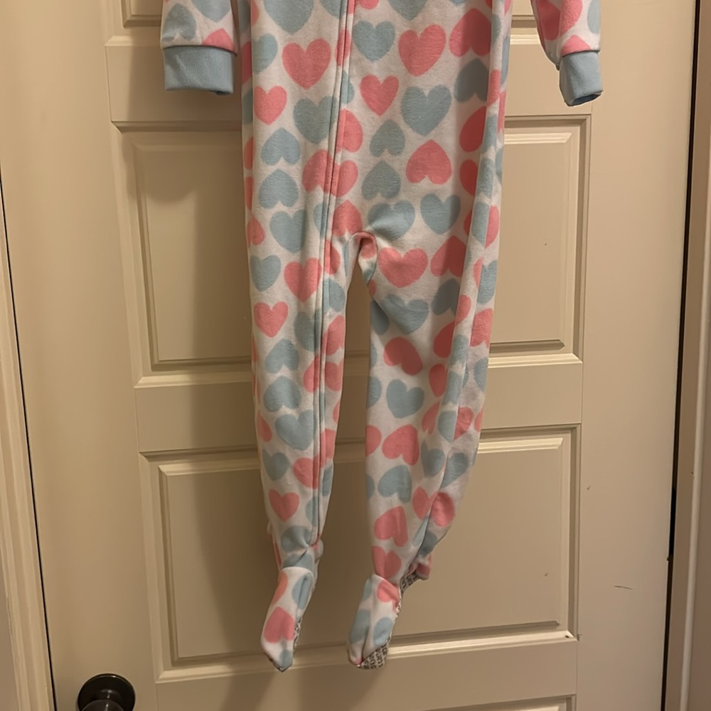 Carters girls Pjs! - Picture 5 of 5
